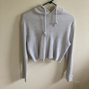 White long sleeve crop top